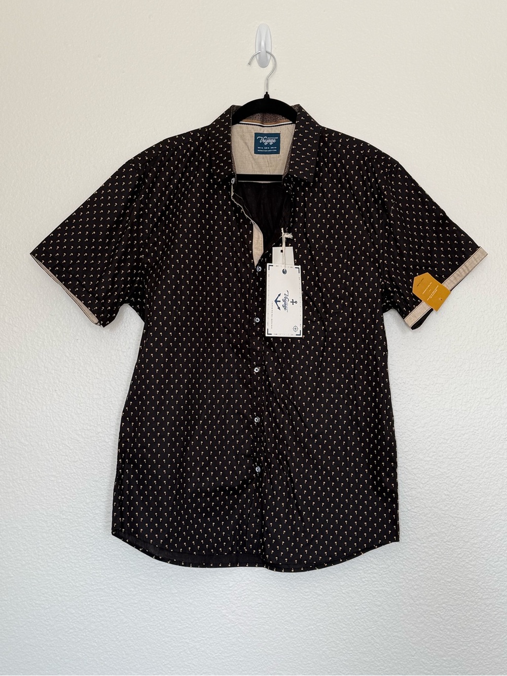 Voyage “Craft & Flow” Short-Sleeve Button-Down; Black w/ Mini Palm Tree Print
